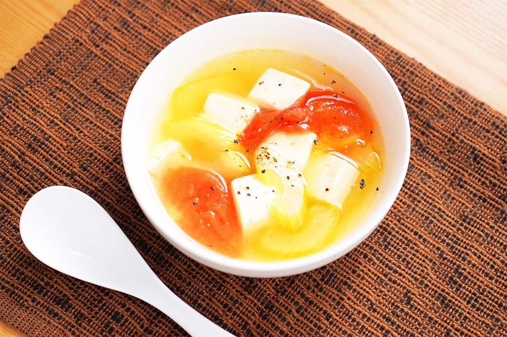 ダイエットレシピ4日目 セロリとトマトのスープ Lithon Life